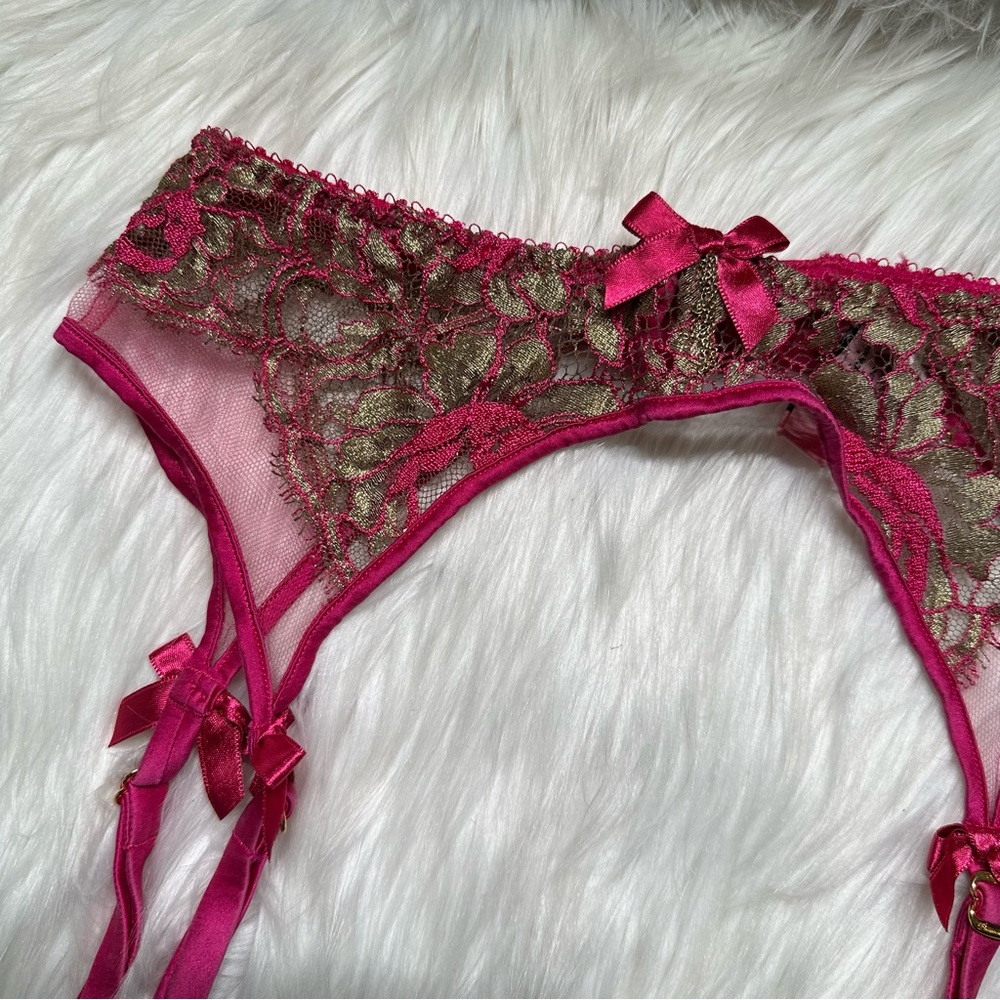 Agent Provocateur Lysianne Bra and Suspenders - Picture 8 of 12